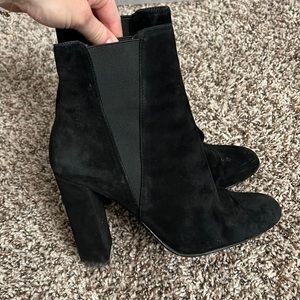 Steve Madden Suede booties